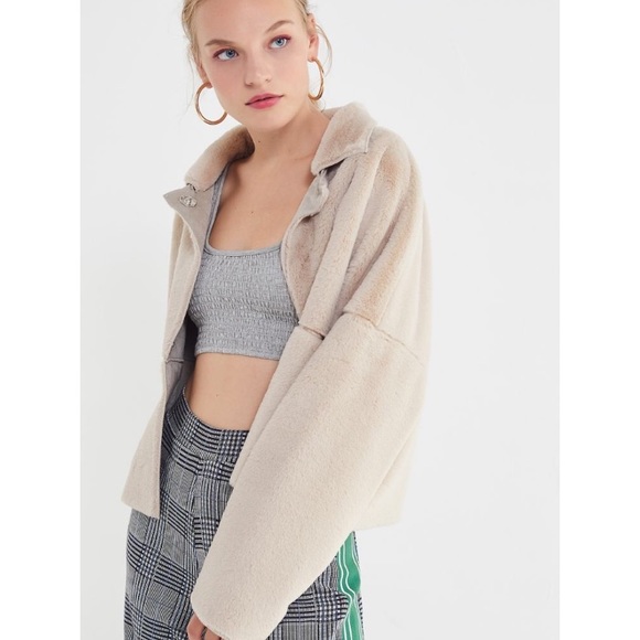 UO REVERSIBLE FAUX FUR JACKET - Picture 9 of 11